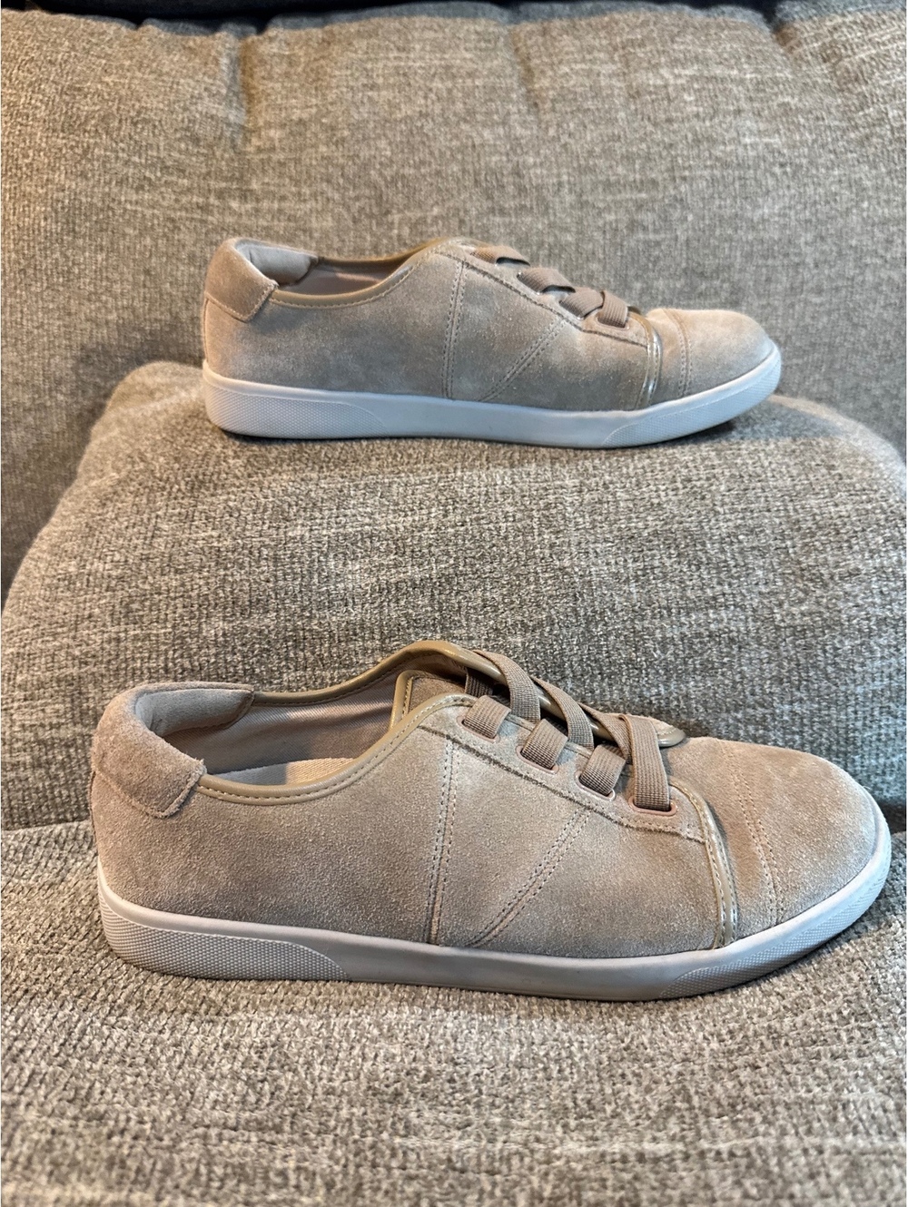 Vionic "Jean" Suede Slip-On Orthotic Sneakers Size 7